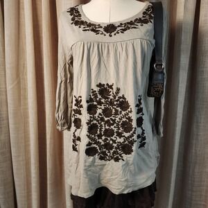 Garnet Hill Tunic Top Womens Medium Tan Brown Embroidered Empire Waist Boho 3/4